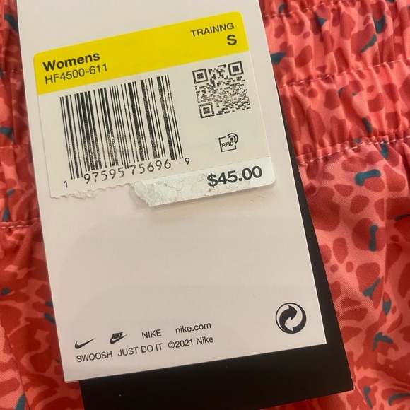 Nike Women’s Training Athletic Lined Shorts New size small - Picture 3 of 12